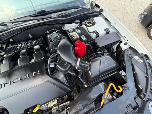 Used 2012 Lincoln MKZ FWD image 34