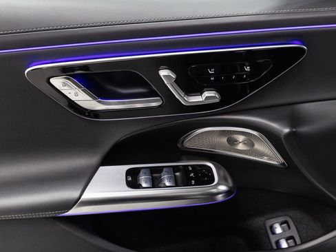 Used 2025 Mercedes-Benz E 53 AMG e 4MATIC Sedan image 6