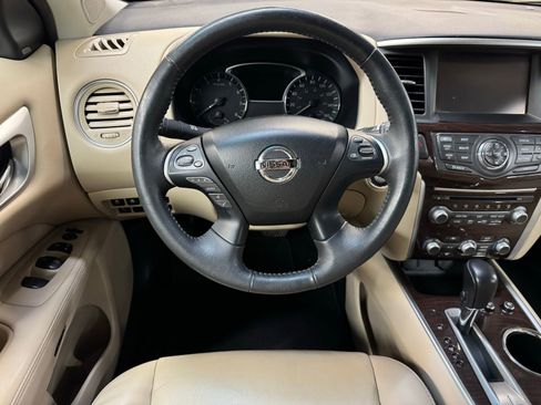 Used 2016 Nissan Pathfinder Platinum image 17