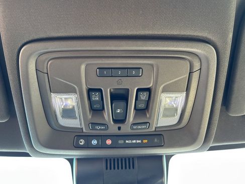 Used 2024 GMC Sierra 2500 Denali w/ Technology Package image 34