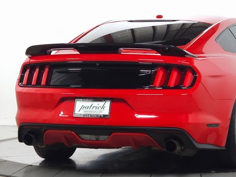 Used 2016 Ford Mustang Premium image 11