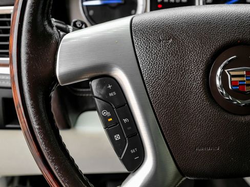 Used 2013 Cadillac Escalade Platinum image 21