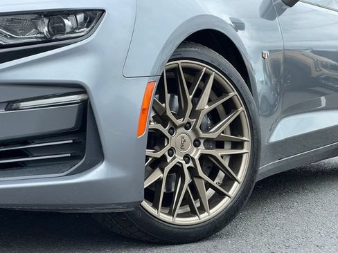 Used 2019 Chevrolet Camaro SS RWD image 2