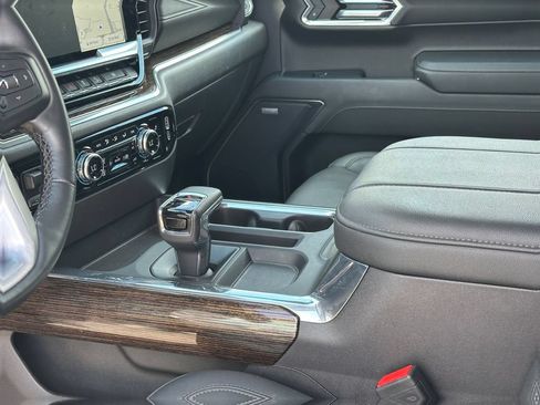 Used 2024 GMC Sierra 1500 Elevation w/ Elevation Premium Package AWD/4WD image 19