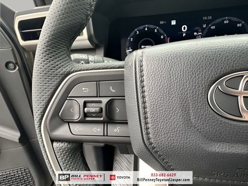 Used 2025 Toyota Tacoma TRD Sport image 14