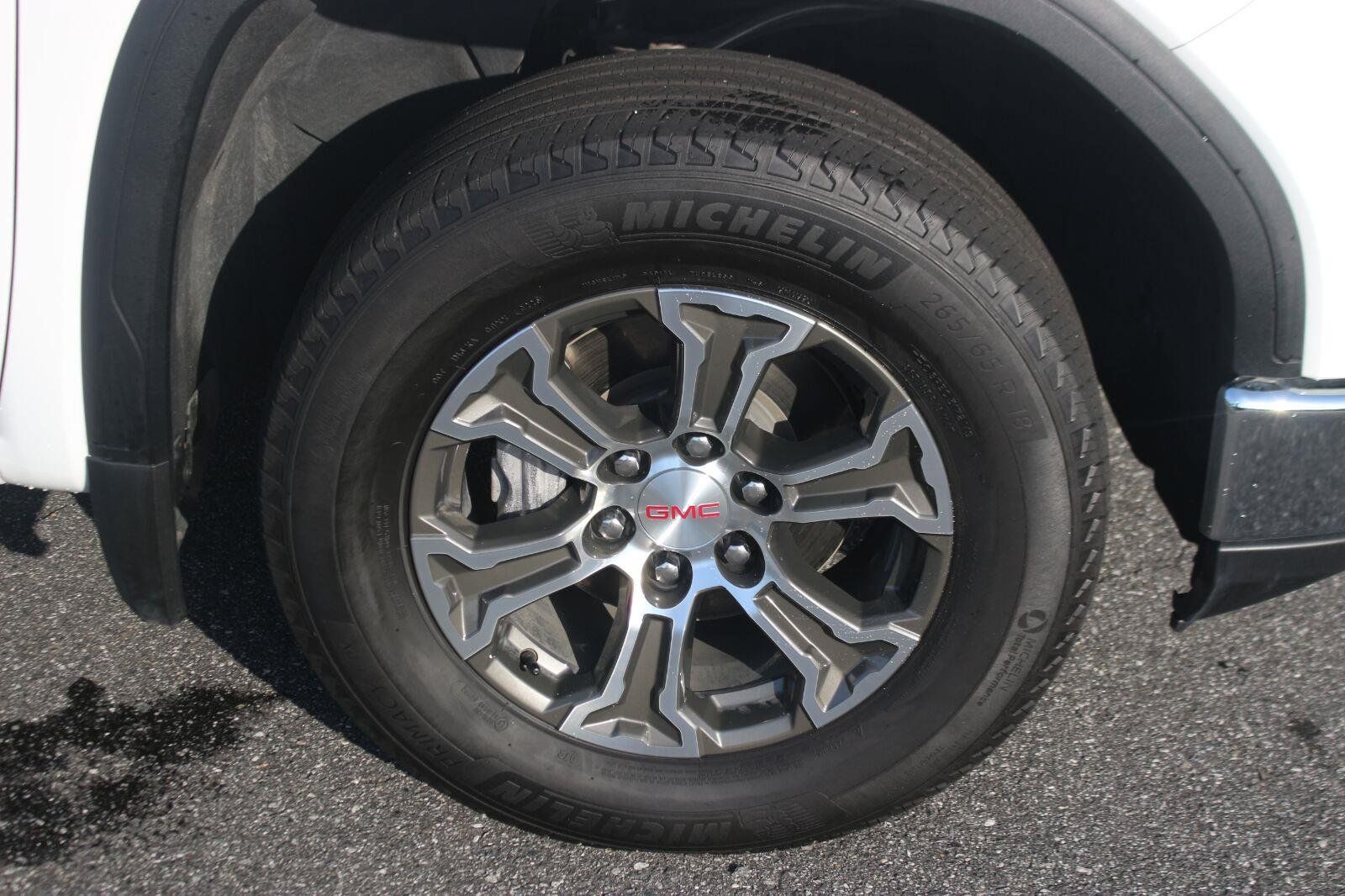 Used 2025 GMC Sierra 1500 SLT AWD/4WD image 37