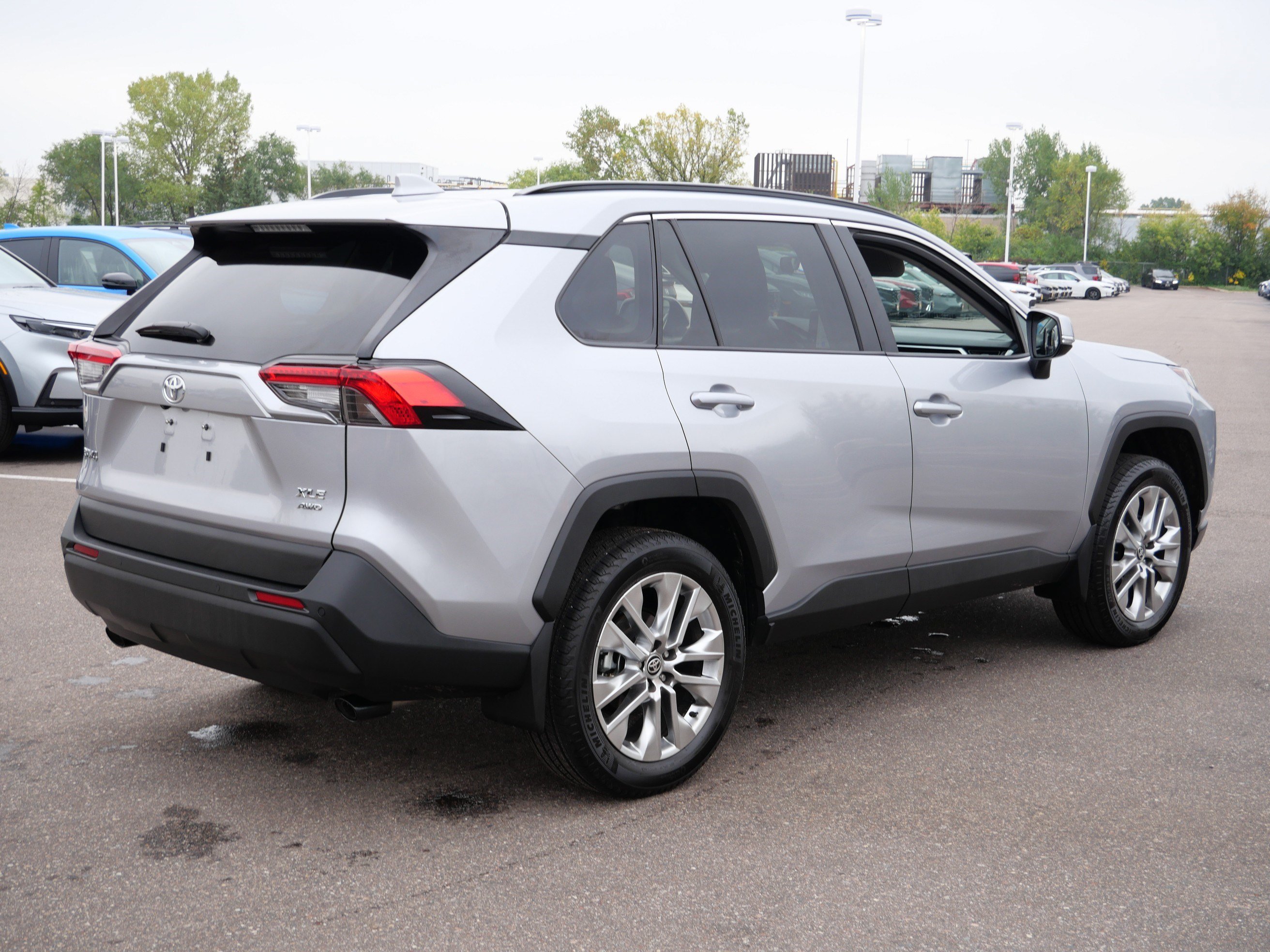 Used 2025 Toyota RAV4 XLE Premium w/ Weather Package AWD/4WD image 7