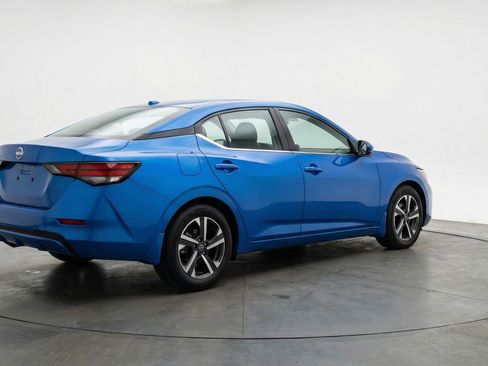Used 2025 Nissan Sentra SV FWD image 9