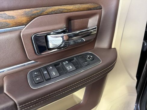 Used 2016 RAM 1500 Laramie Longhorn w/ Convenience Group AWD/4WD image 19