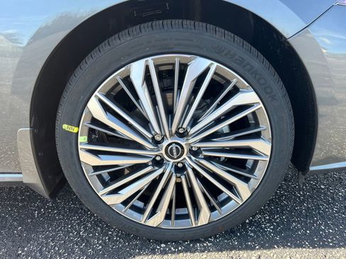 New 2025 Nissan Altima 2.5 SL image 10