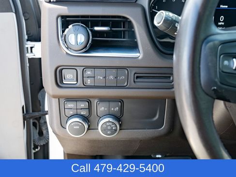 Used 2021 GMC Yukon SLT w/ SLT Premium Package AWD/4WD image 25