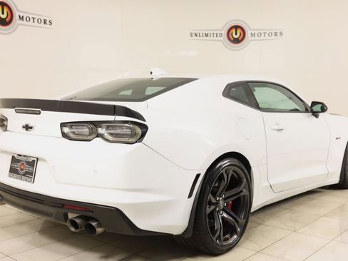 Used 2021 Chevrolet Camaro SS image 3