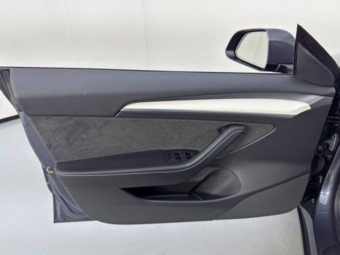 Used 2022 Tesla Model 3 image 41