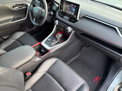 Used 2020 Toyota RAV4 TRD Off-Road image 16