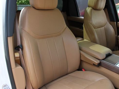 Used 2023 Land Rover Range Rover SE AWD/4WD image 14