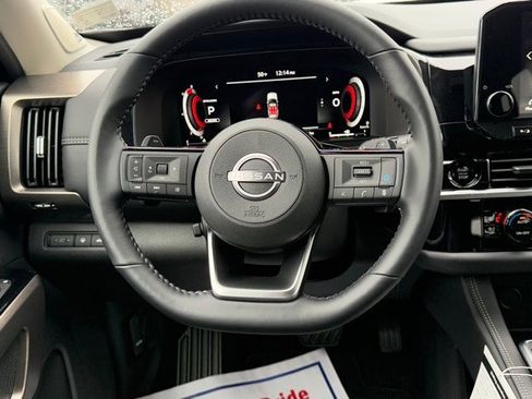 New 2025 Nissan Pathfinder Platinum w/ Cargo Package image 24