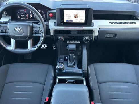 Used 2024 Toyota Tacoma TRD Sport image 3