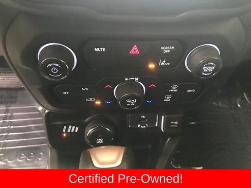 Certified 2023 Jeep Renegade Latitude image 20