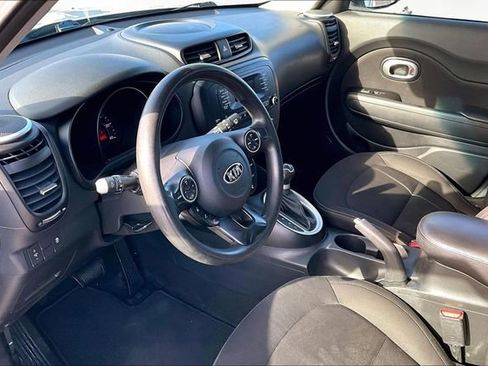 Used 2016 Kia Soul image 12