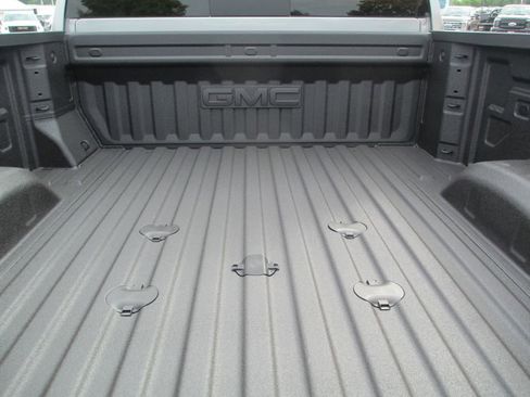 New 2026 GMC Sierra 2500 AT4X AWD/4WD image 9