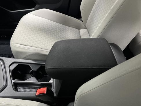 Used 2020 Volkswagen Tiguan S image 17