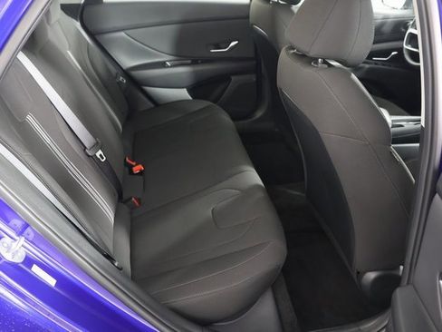 Used 2023 Hyundai Elantra SEL w/ Convenience Package image 22