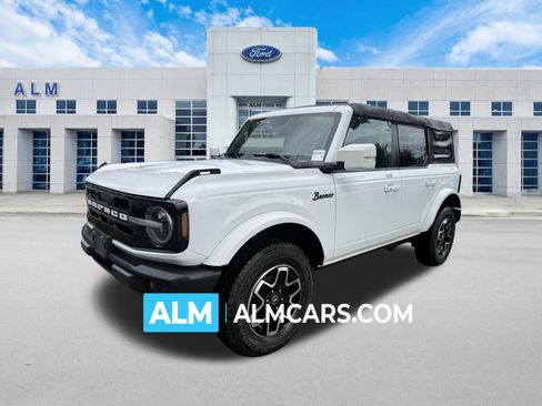 Used 2023 Ford Bronco Outer Banks AWD/4WD image 1
