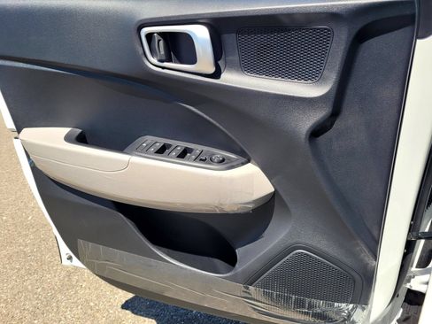 New 2026 Hyundai Venue SEL FWD image 16