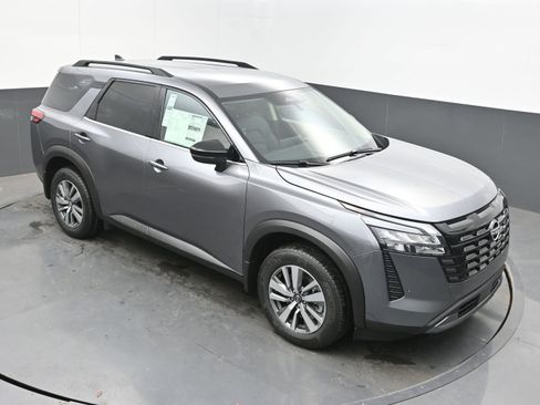 New 2026 Nissan Pathfinder SL FWD image 32