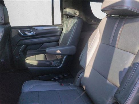 Used 2023 Chevrolet Suburban RST w/ Sport Performance Package image 21