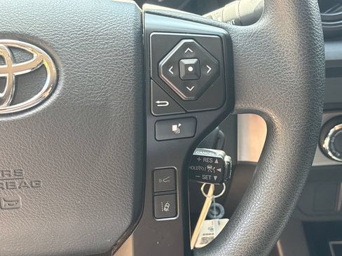 Used 2022 Toyota Tacoma SR AWD/4WD image 20