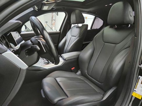 Used 2019 BMW 330i Sedan w/ Driving Assistance Package RWD image 14