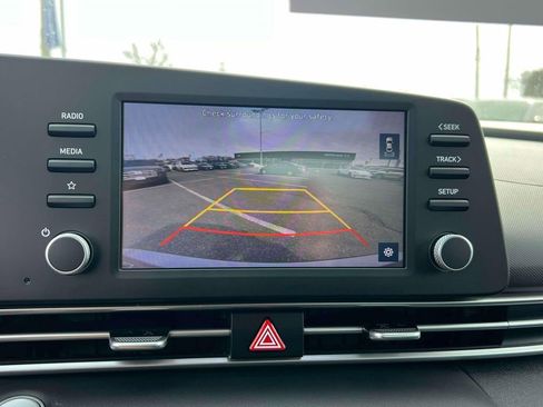 Used 2023 Hyundai Elantra SEL image 28