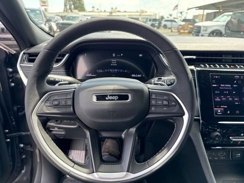 New 2026 Jeep Grand Cherokee L 4WD image 10