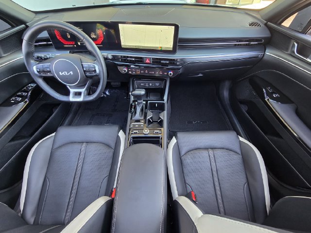 Used 2025 Kia K5 GT-Line w/ GT-Line Premium Package FWD image 9