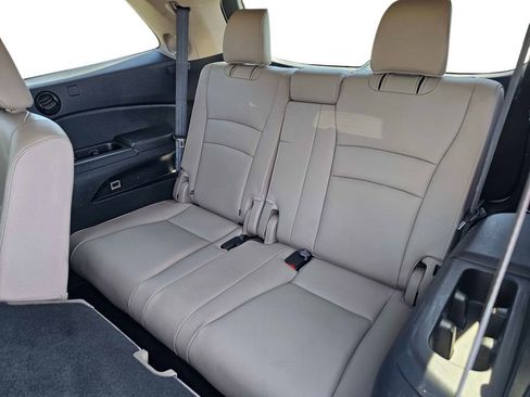 Used 2017 Honda Pilot Touring image 34