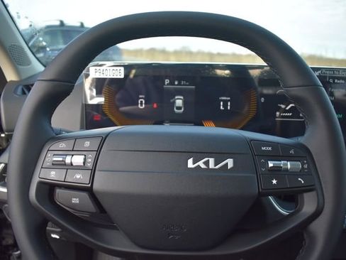 New 2026 Kia K4 EX image 24