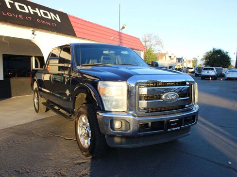 Used 2011 Ford F250 Lariat w/ Lariat Ultimate Pkg image 4