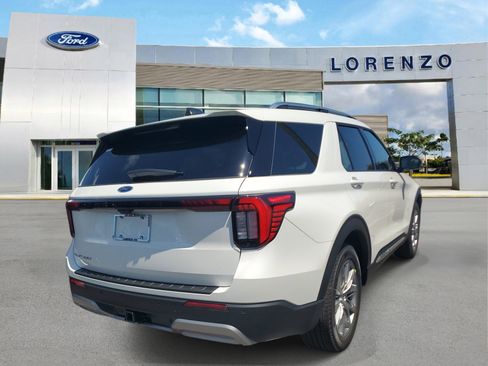 New 2026 Ford Explorer Platinum image 4