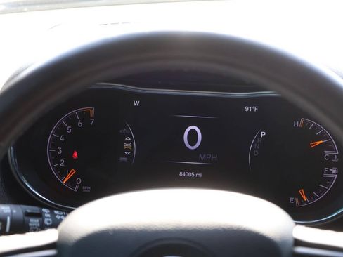 Used 2019 Jeep Grand Cherokee Altitude AWD/4WD image 19