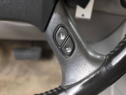 Used 2006 Chevrolet Silverado 1500 LT w/ Light Duty Power Package AWD/4WD image 32
