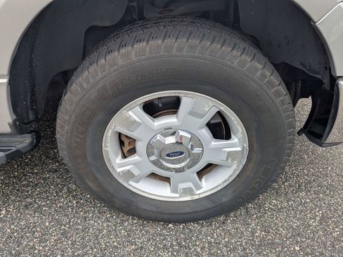 Used 2014 Ford F150 XLT w/ XLT Convenience Package image 11