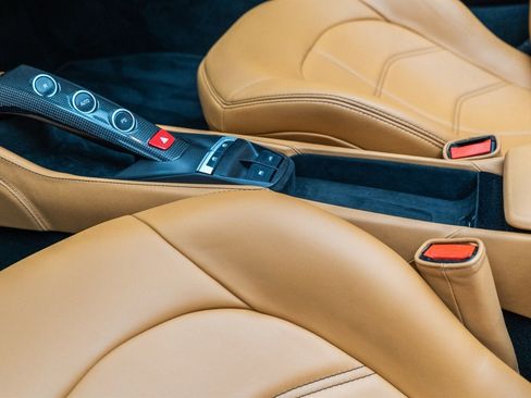 Used 2018 Ferrari 488 Spider image 30