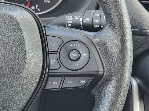 Used 2022 Toyota RAV4 XLE image 31