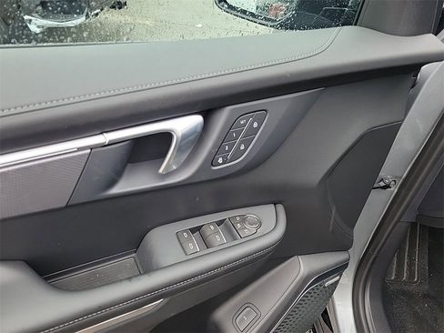 New 2025 Buick Enclave Sport Touring w/ Power Package image 9