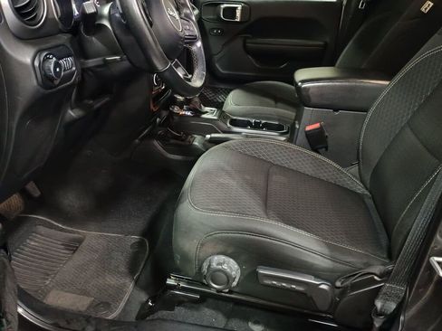 Used 2021 Jeep Wrangler Unlimited Sport image 9