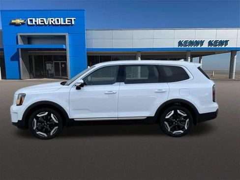 Used 2024 Kia Telluride EX w/ EX Captain's Chair Package AWD/4WD image 34