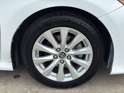 Used 2018 Toyota Camry LE FWD image 32