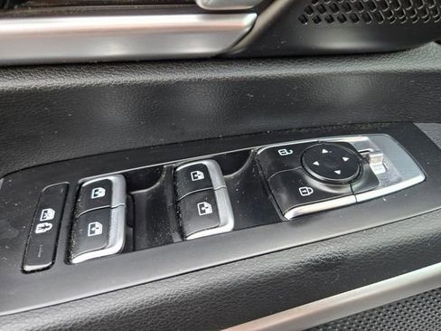 Used 2025 Kia Telluride S AWD/4WD image 36