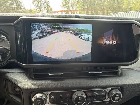 Used 2025 Jeep Wrangler Unlimited Sport S 4xe AWD/4WD image 32